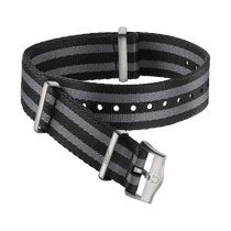 NATO<span class="nowrap">表带</span> - 尼龙, 黑色和灰色相间的5道条纹 - 031Z017955W